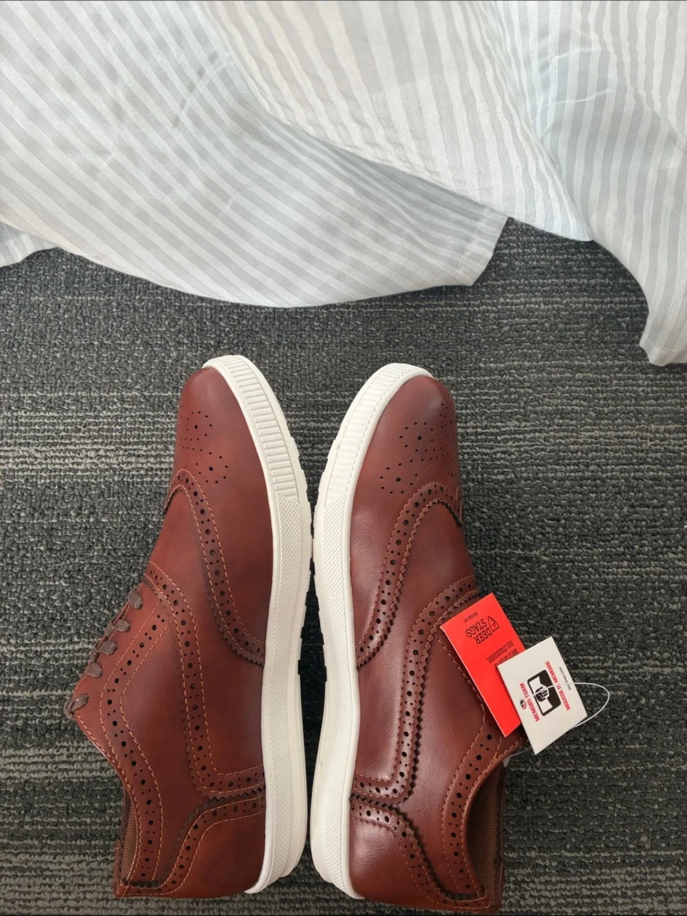 NWT Deer Stags Boys Brown Wingtip Lace-Up Casual Dress Shoes Sizep